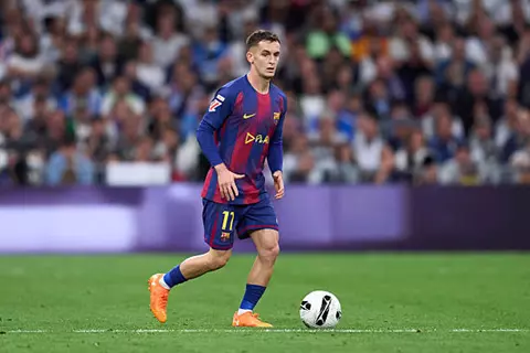 مارك كاسادو.. الخيار المنطقي لتعويض غياب بيدري في برشلونة